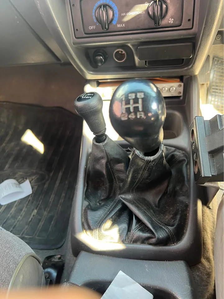 2000 Mazda 2500 Fighter V 2