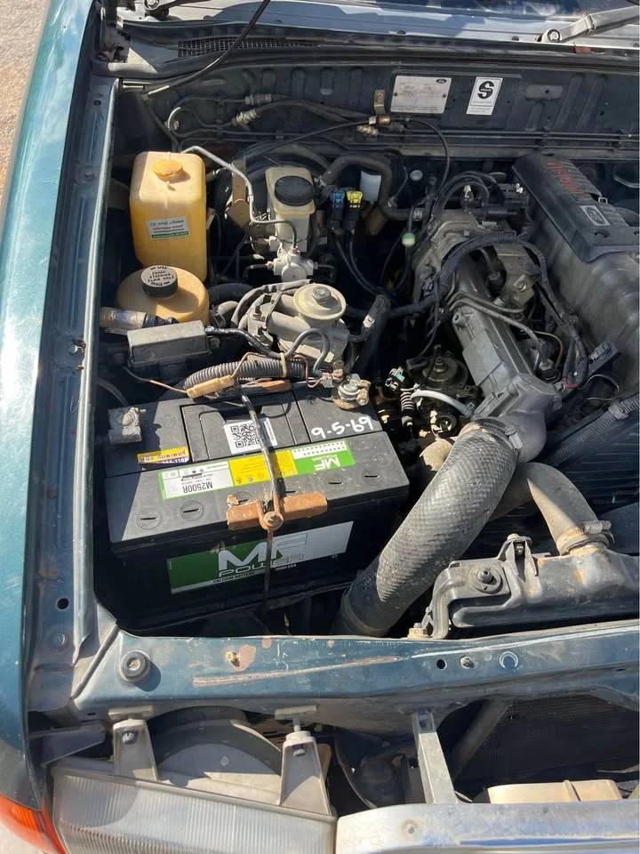 2000 Mazda 2500 Fighter V 3