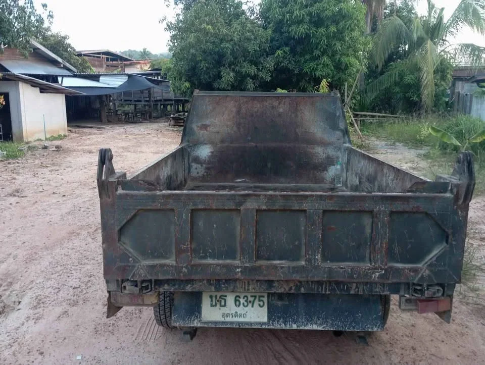 1994 Mitsubishi Triton II 3