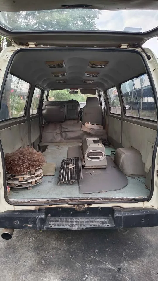 2009 Nissan Urvan IV (E24) 2