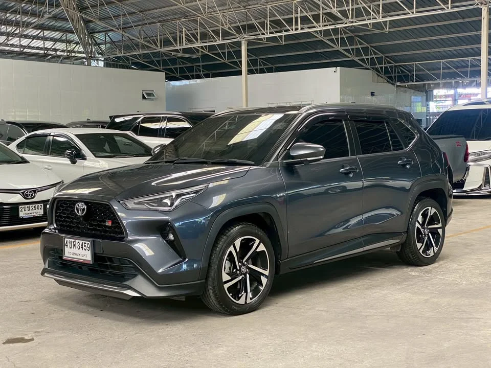 2023 Toyota Yaris Cross AC200 3