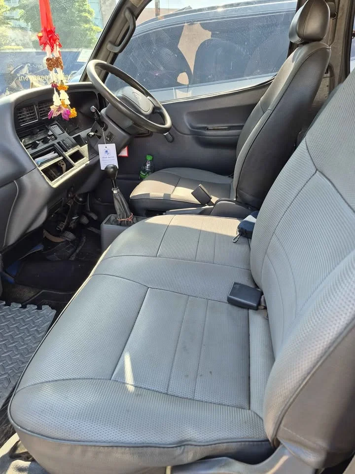 2004 Toyota Commuter IV (H100) 3