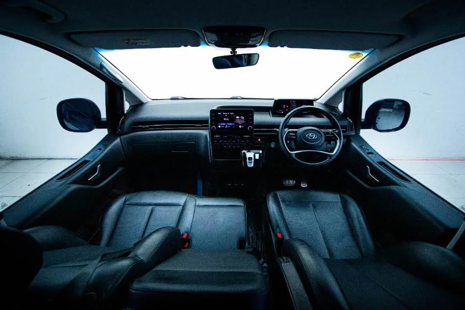 2023 Hyundai Staria US4 3
