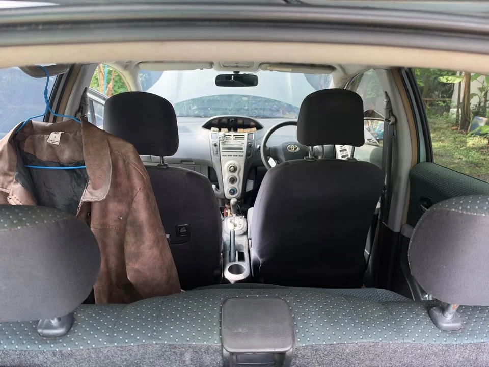 2006 Toyota Yaris II 2