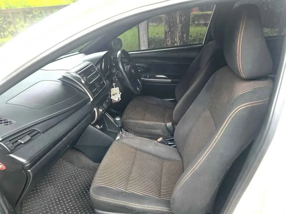 2015 Toyota Yaris III 2