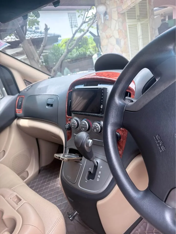 2010 Hyundai H-1 II 2