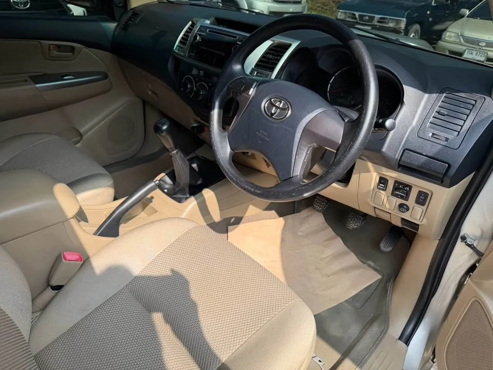 2014 Toyota Hilux VII 3