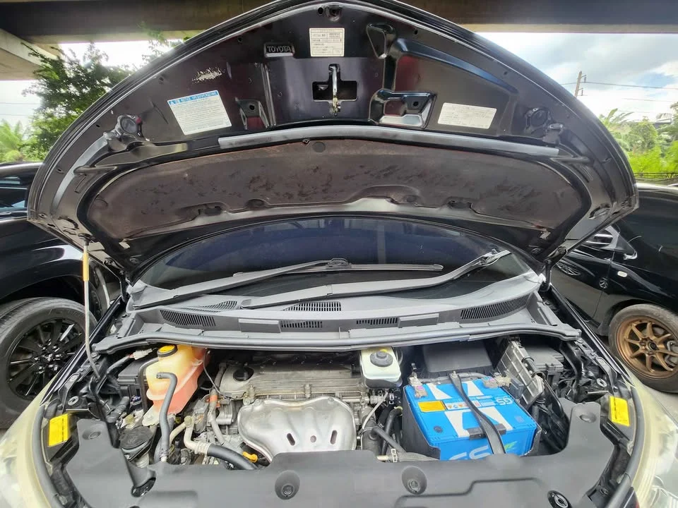 2012 Toyota Estima III 2