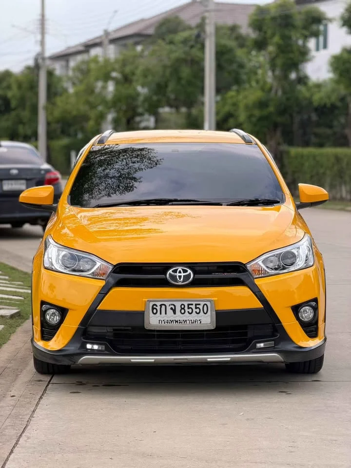 2017 Toyota Yaris III 2