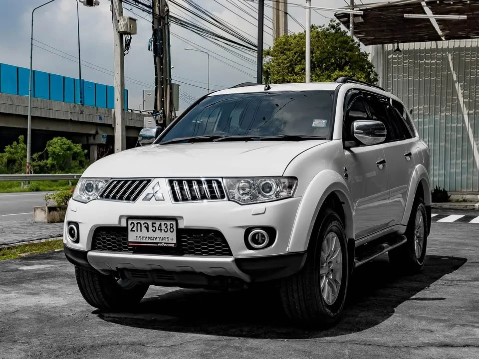 2012 Mitsubishi Pajero Sport II 2