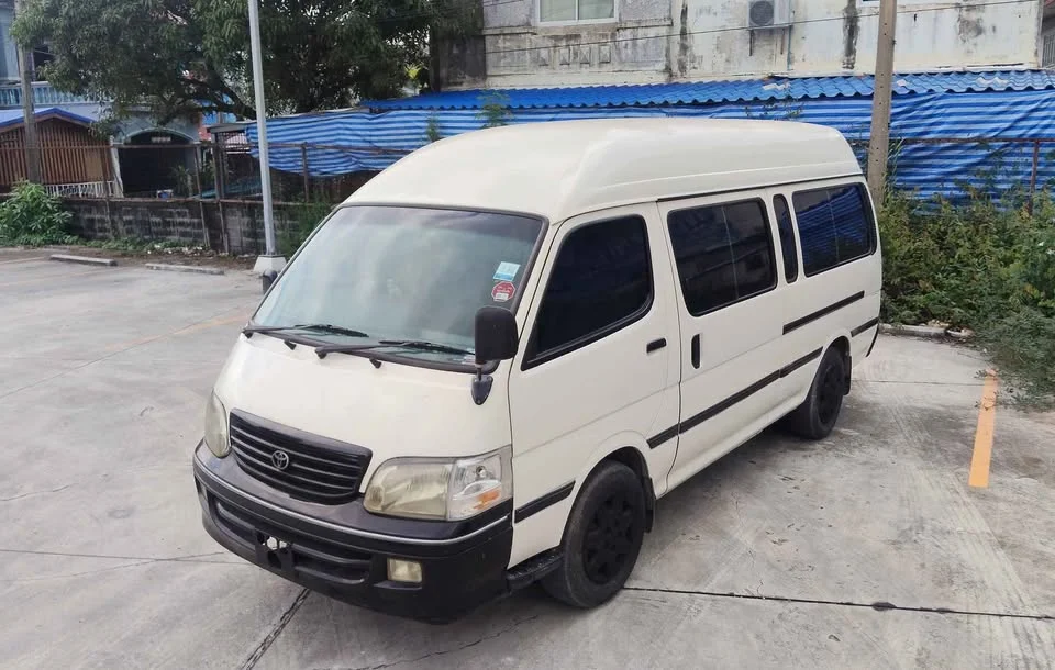 2002 Toyota Commuter IV (H100) 3