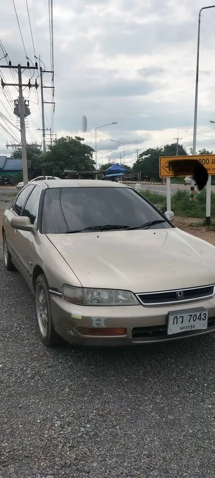 1999 Honda Accord V 2
