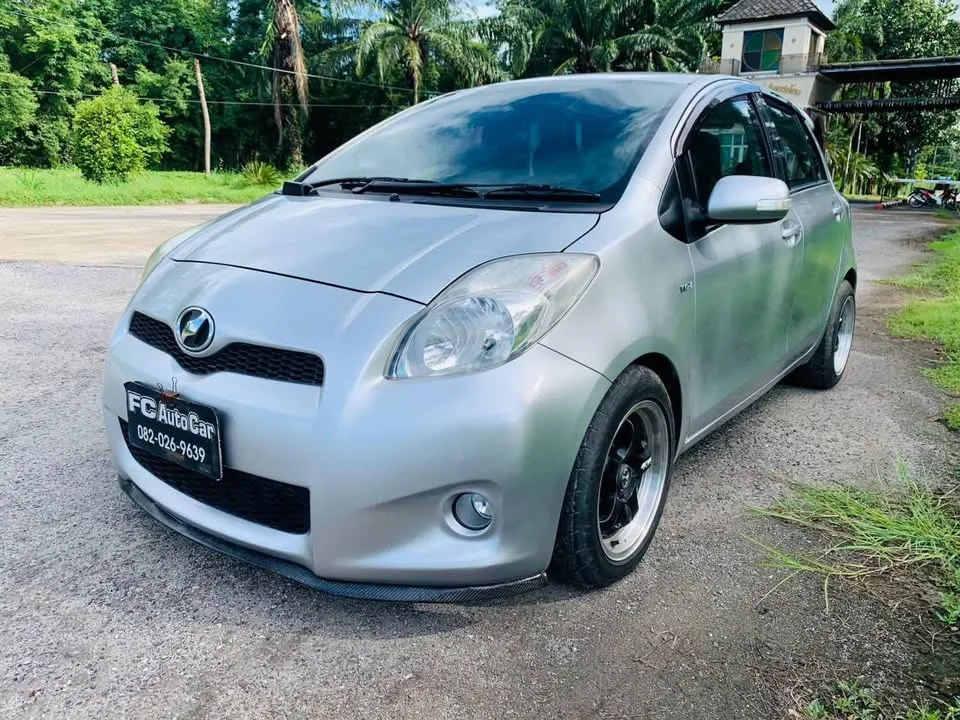 2012 Toyota Yaris II 3