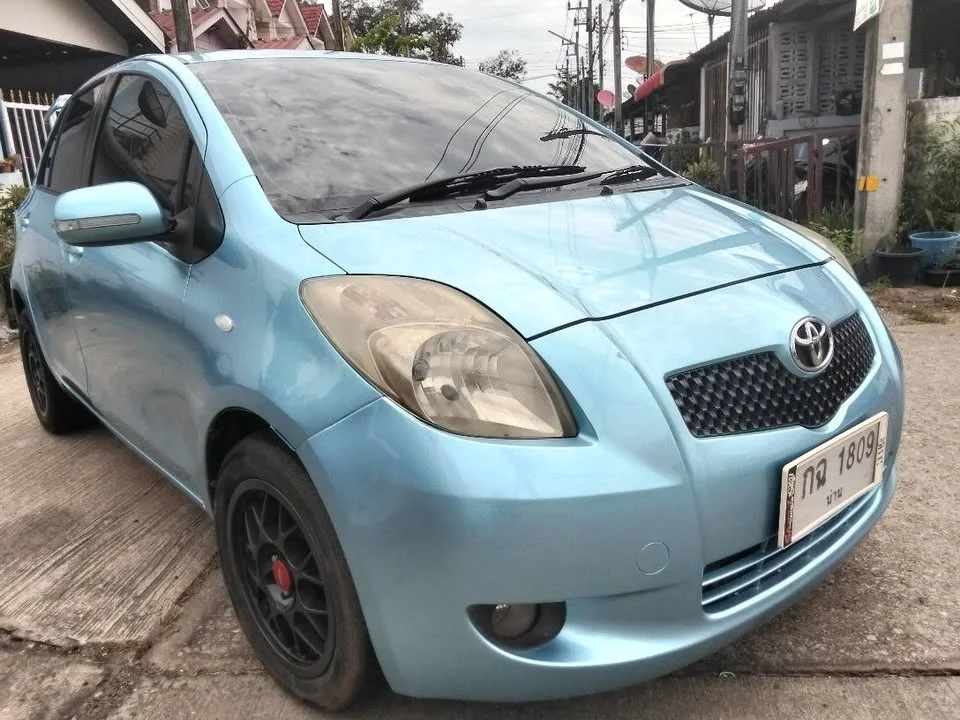 Toyota Yaris II 2