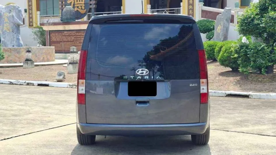 2023 Hyundai Staria US4 3