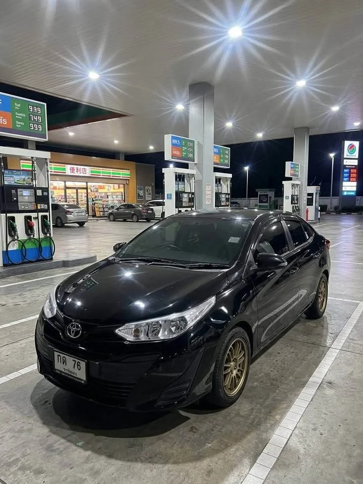 2017 Toyota Yaris ATIV III 3