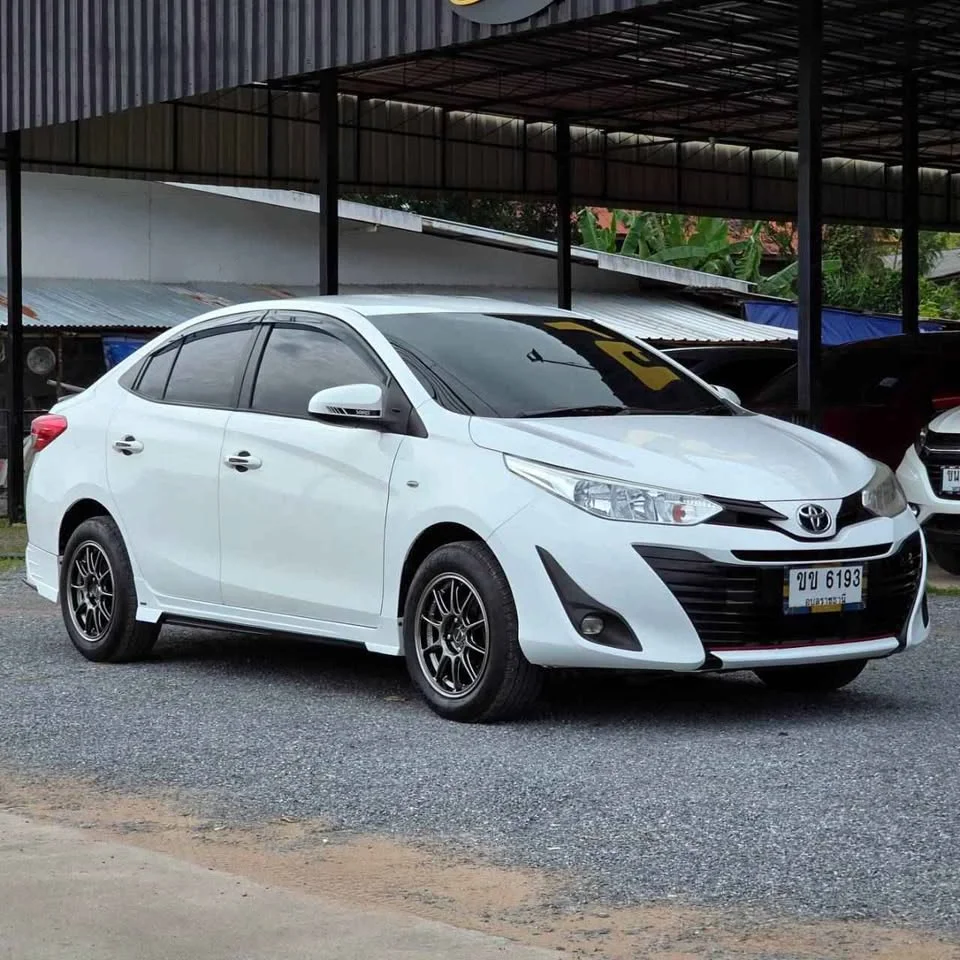 2019 Toyota Yaris ATIV III 3
