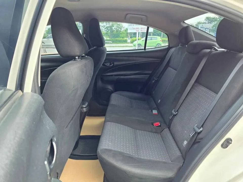2019 Toyota Yaris ATIV III 2