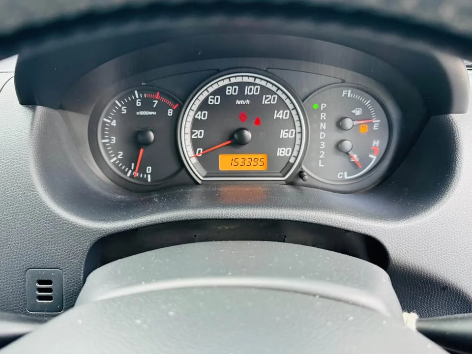 2011 Suzuki Swift I 3
