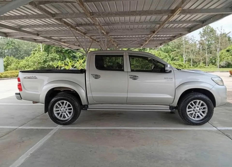 2013 Toyota Hilux VII 2
