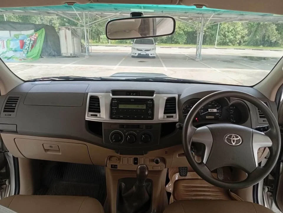 2013 Toyota Hilux VII 3