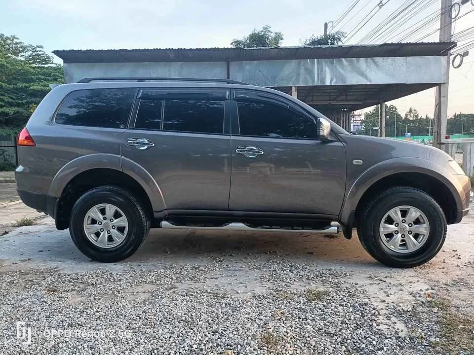 2011 Mitsubishi Pajero Sport II 3