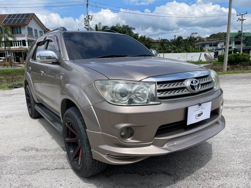 2008 Toyota Fortuner I 3