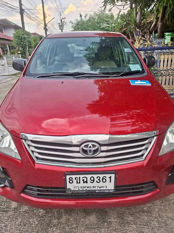 2013 Toyota Innova I 2