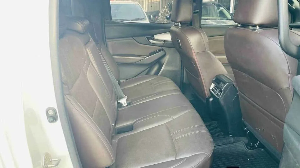 2023 Mazda BT-Series III 2