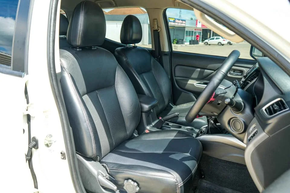 2016 Mitsubishi Triton V 3