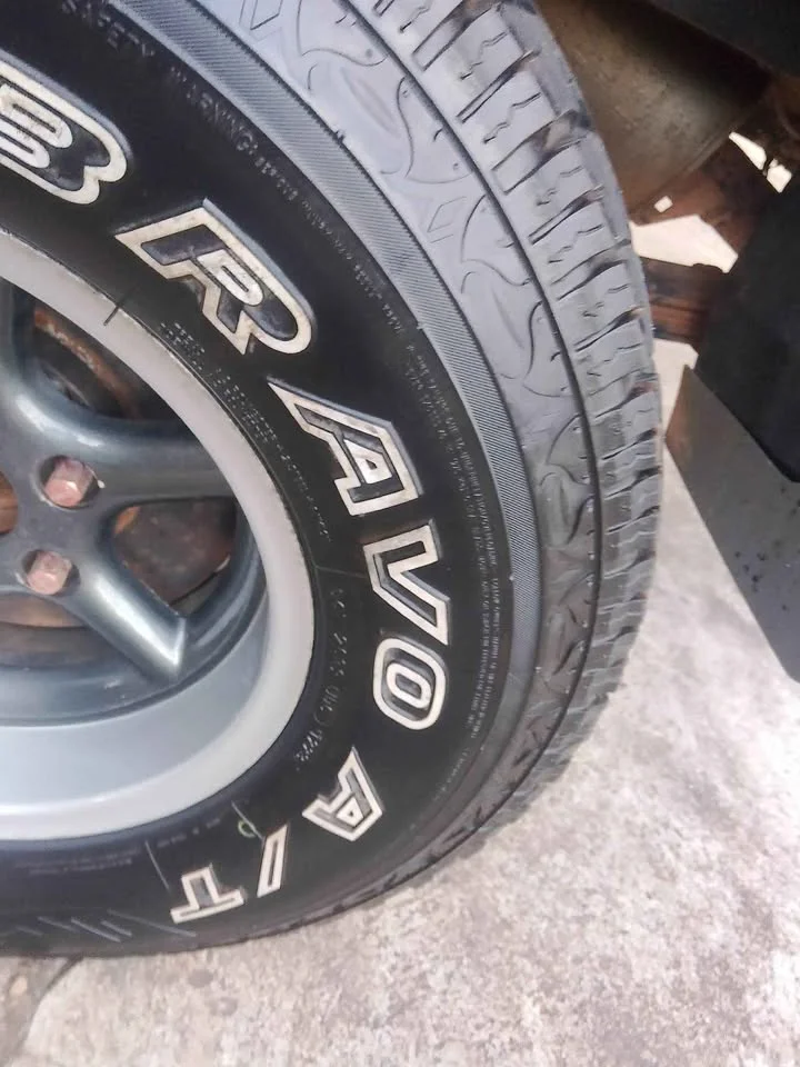 2004 Ford Everest I 3