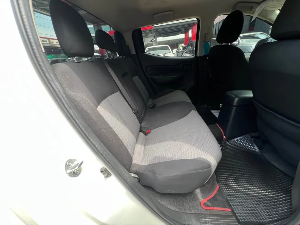 2022 Mitsubishi Triton V 2