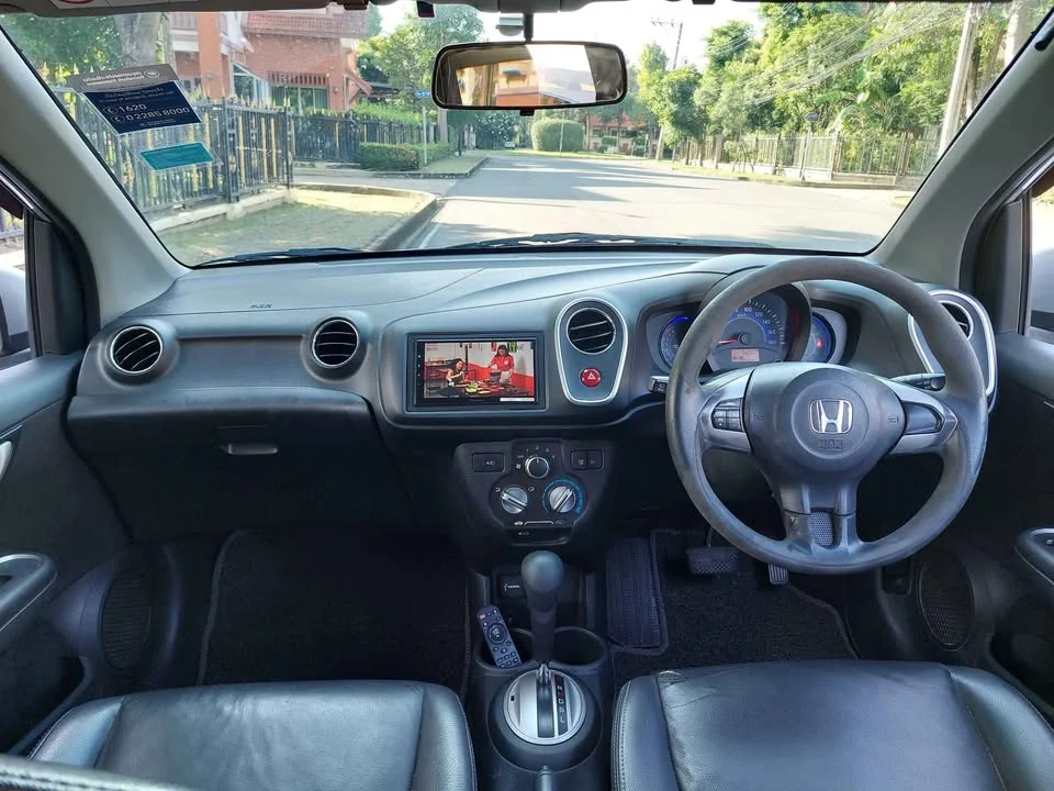 2015 Honda Mobilio II 2