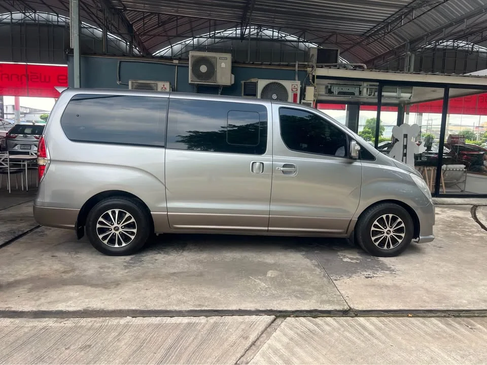 2012 Hyundai H-1 II 3