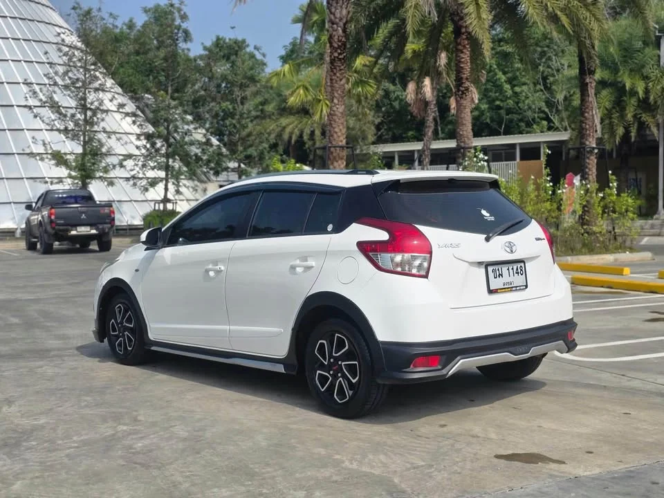 2017 Toyota Yaris III 2