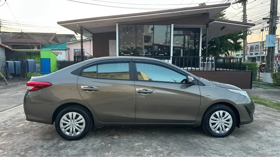 2018 Toyota Yaris ATIV III 2