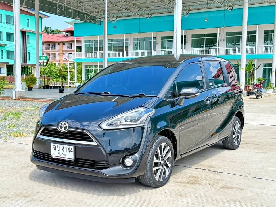 2016 Toyota Sienta II 3