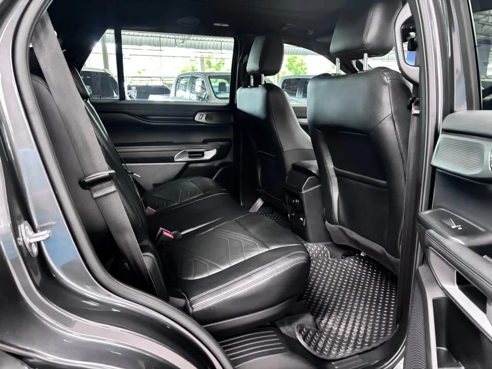 2022 Ford Everest III 2