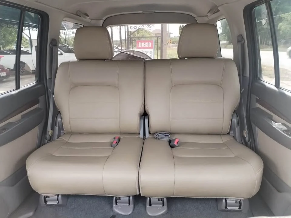 2004 Ford Everest I 3