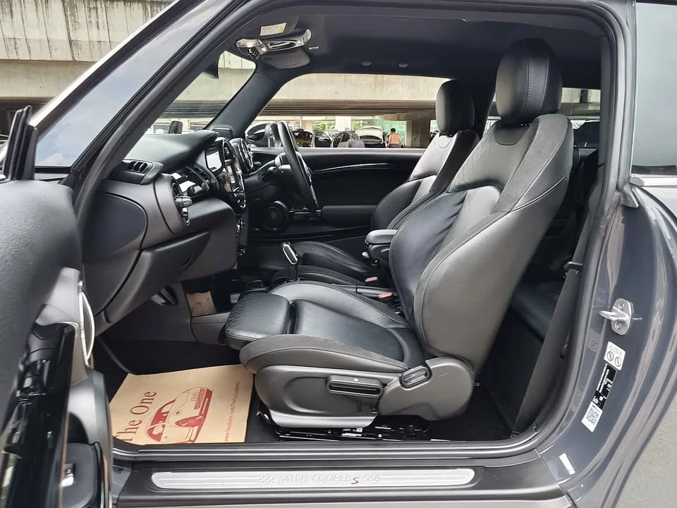 2019 Mini Hatch  III 2