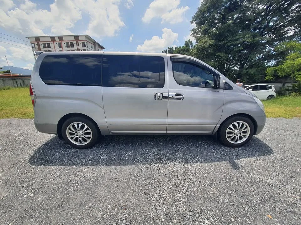 2010 Hyundai H-1 II 3