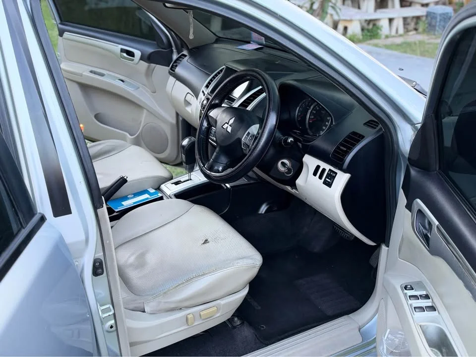 2010 Mitsubishi Pajero Sport II 3