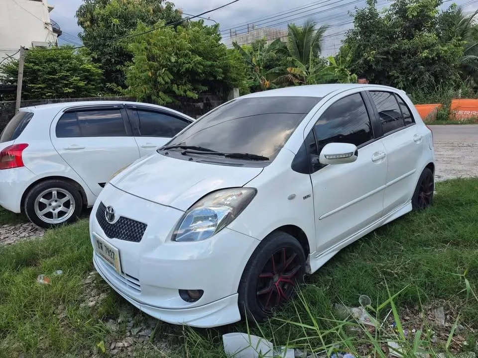 2008 Toyota Yaris II 2