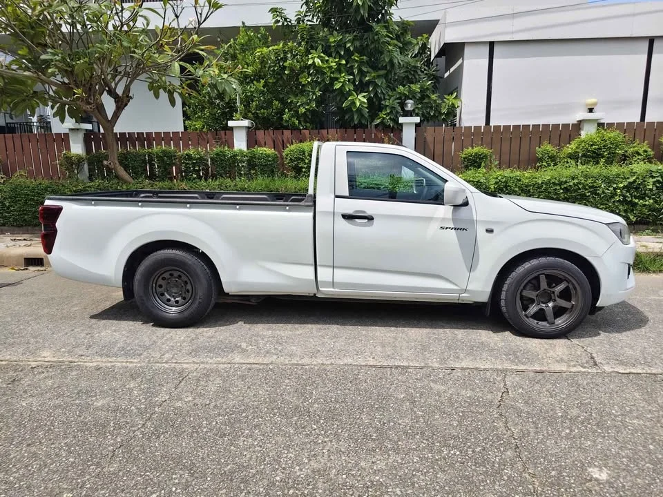2020 Isuzu D-Max III (RG) 3