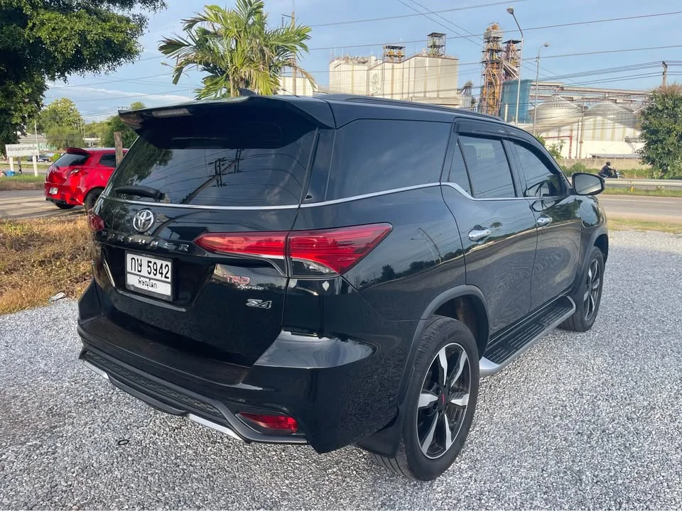 2019 Toyota Fortuner II 3