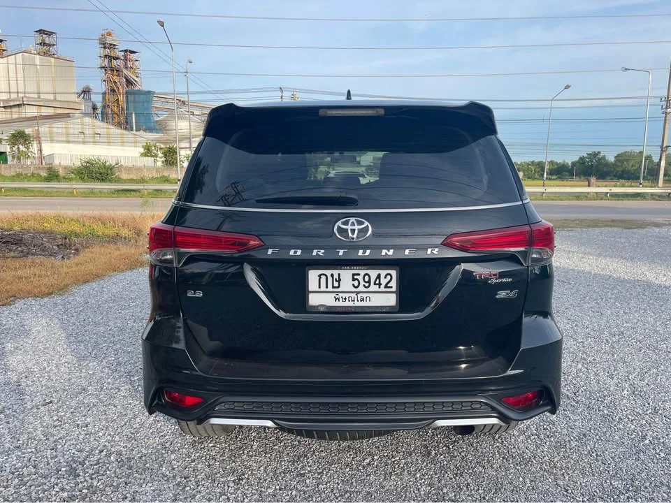 2019 Toyota Fortuner II 2