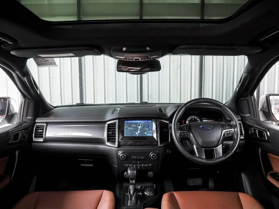 2023 Ford Everest II 2