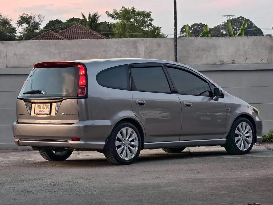 2005 Honda Stream I 2