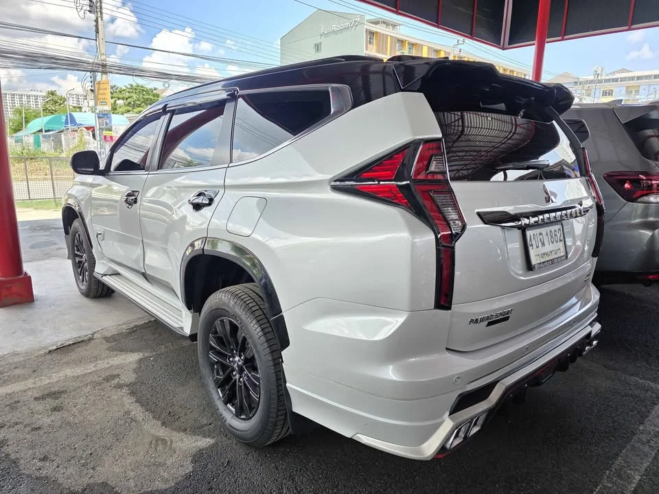 2023 Mitsubishi Pajero Sport III 3