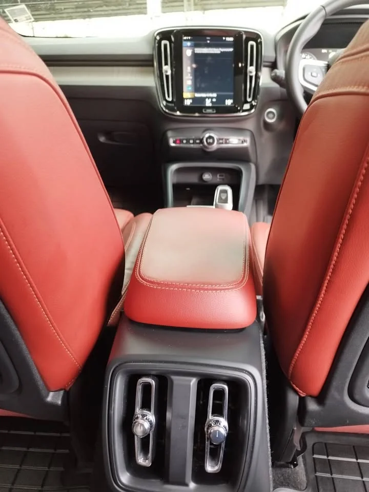 2021 Volvo XC40 3